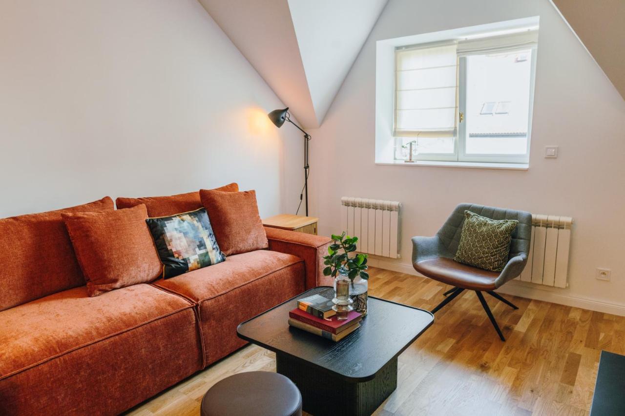 Modern Mezzanine At Jecna St Appartement Praag